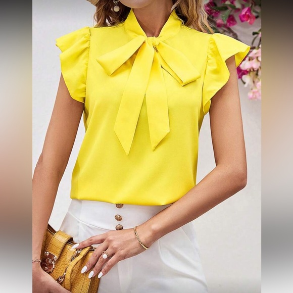 Elegant Yellow Women's Top with Bow Detail - Picture 1 of 15